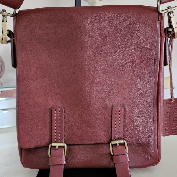 Beautiful leather crossbody - Picture 1 of 5